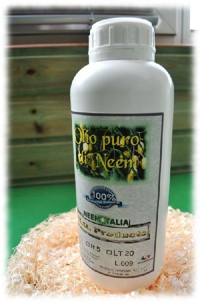 Confezione di olio di neem